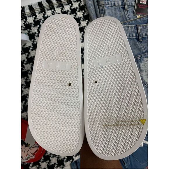 Iridescent Pink Betty Boop Slides - Picture 4 of 5